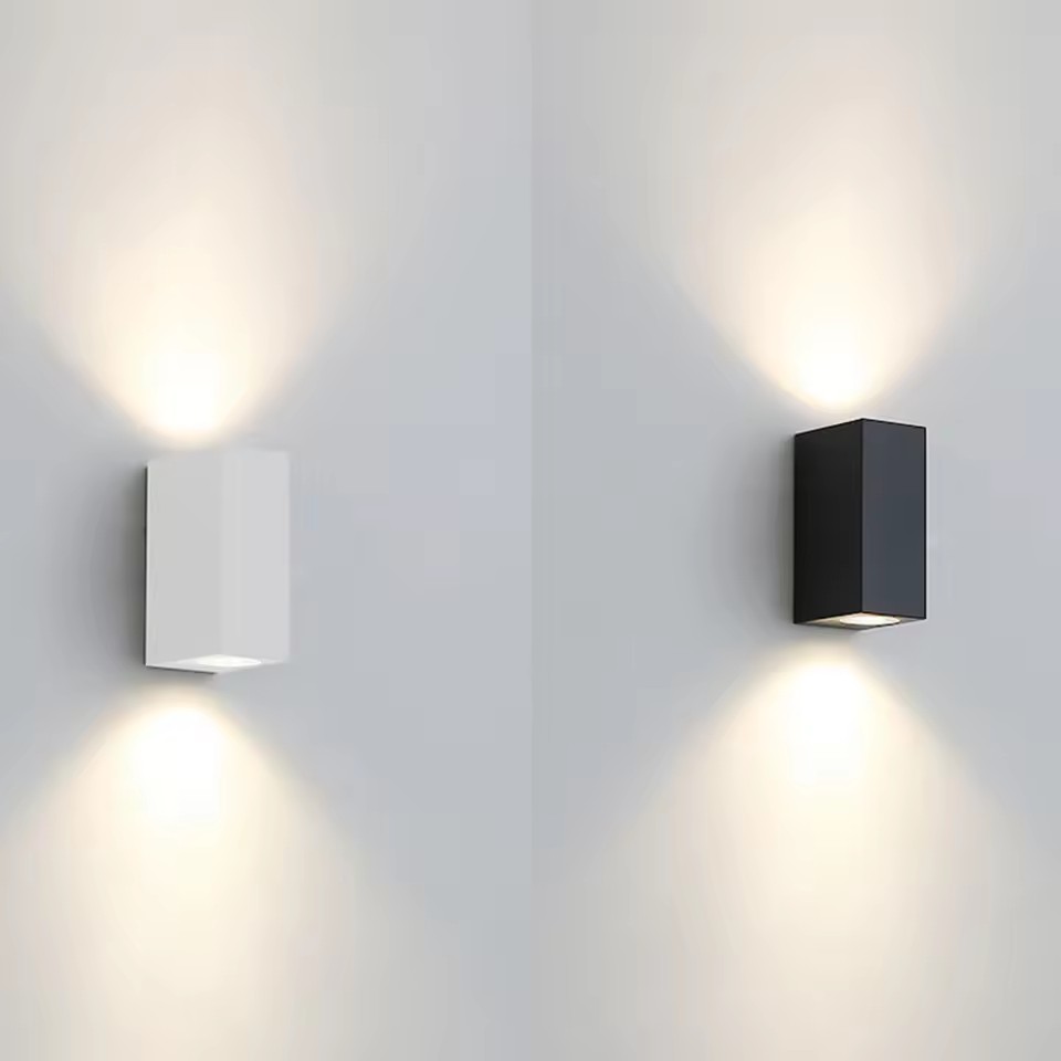 블랙/화이트 알루미늄 GU10 베이스 야외 방수 벽 조 - Outdoor Lighting With Outlet 리뷰 및 가격